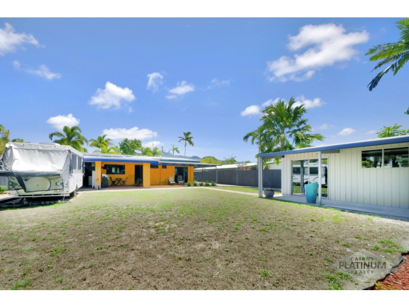 6 Parkway Street, Trinity Park QLD 4879