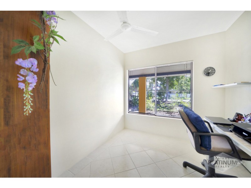 6 Parkway Street, Trinity Park QLD 4879