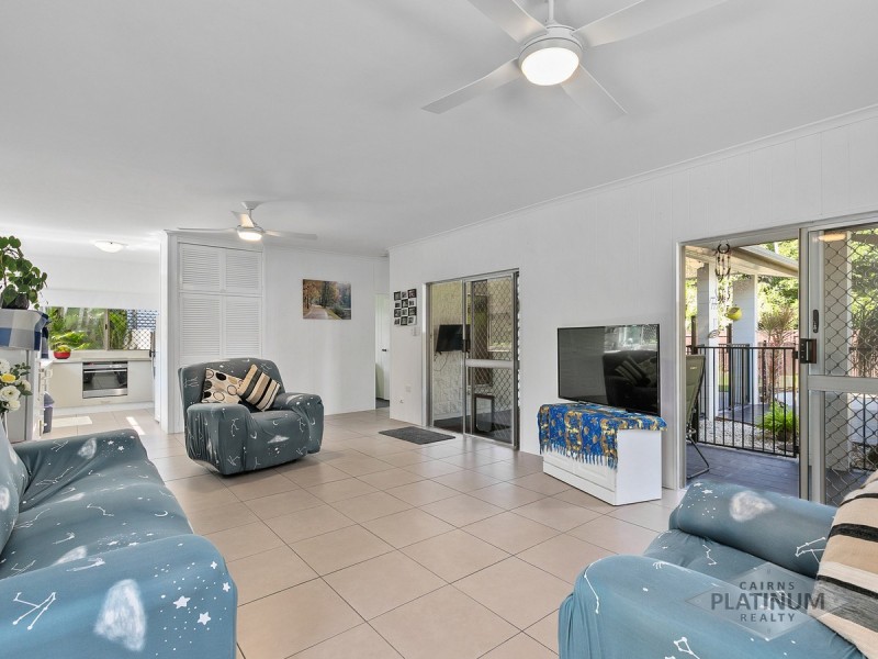 11 Summertime Close, Trinity Park QLD 4879