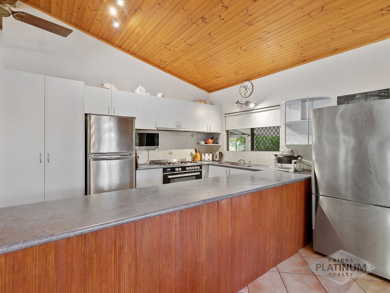 8 Summertime Close, Trinity Park QLD 4879