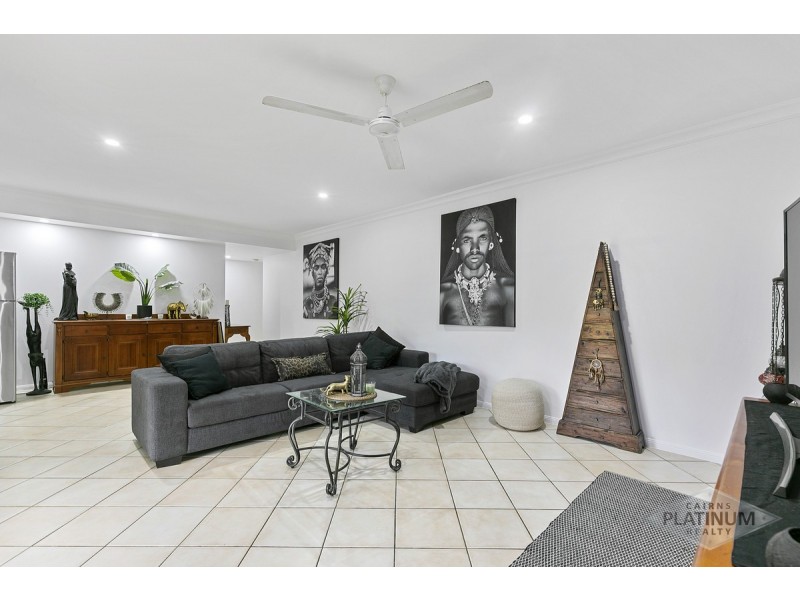 916/2-10 Greenslopes Street, Cairns North QLD 4870