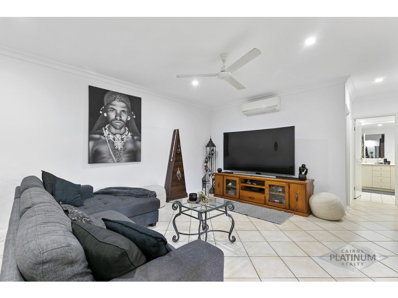 916/2-10 Greenslopes Street, Cairns North QLD 4870