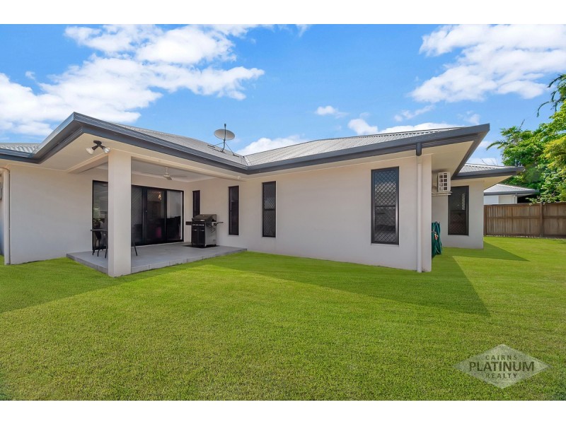 2 Midship Street, Trinity Beach QLD 4879