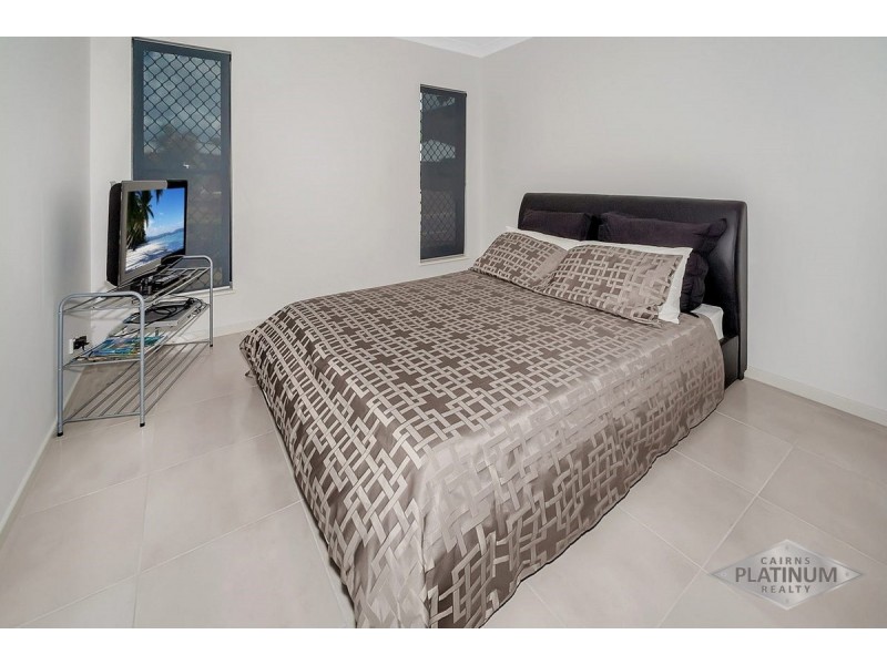 2 Midship Street, Trinity Beach QLD 4879