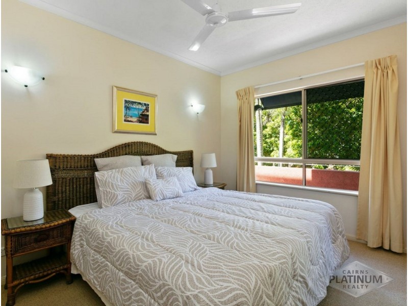 1108/2 Greenslopes Street, Cairns North QLD 4870