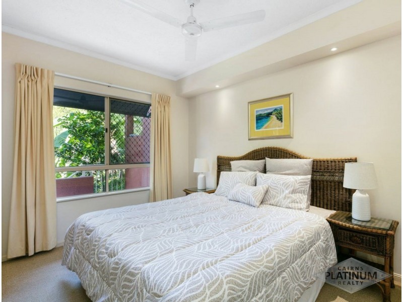 1108/2 Greenslopes Street, Cairns North QLD 4870
