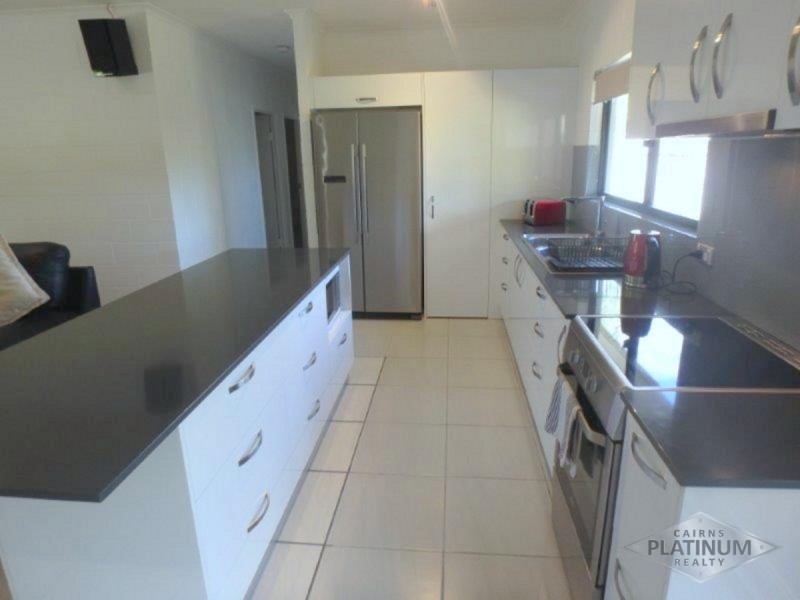32 Moresby Street, Trinity Beach QLD 4879