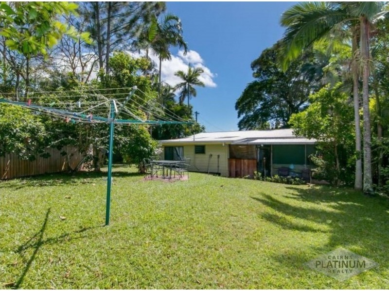 1 Kerryanne Close, Smithfield QLD 4878