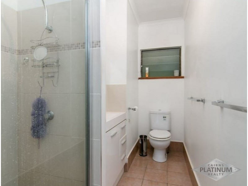 1 Kerryanne Close, Smithfield QLD 4878