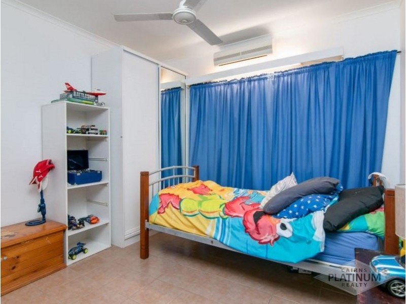 1 Kerryanne Close, Smithfield QLD 4878