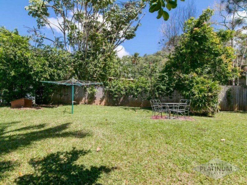 1 Kerryanne Close, Smithfield QLD 4878