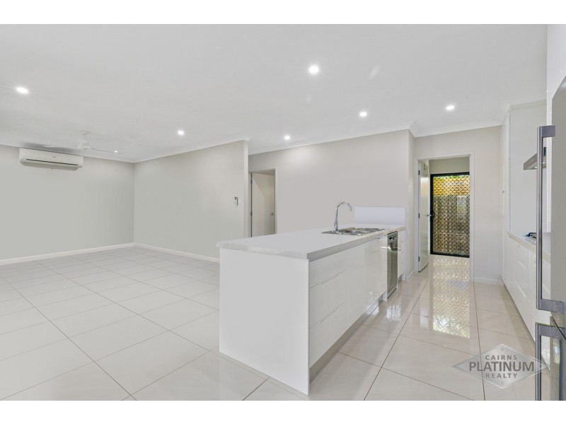 25 The Avenue, Trinity Park QLD 4879