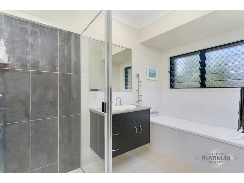 1/64-66 Harbour Drive, Trinity Park QLD 4879