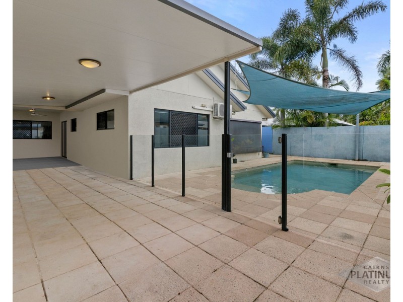 22 Moojeeba Way, Trinity Park QLD 4879