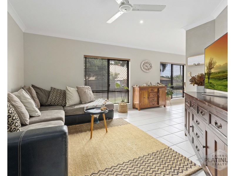 17 Macarthur Close, Palm Cove QLD 4879