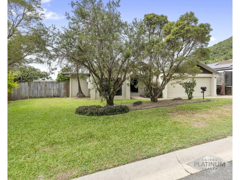 17 Macarthur Close, Palm Cove QLD 4879