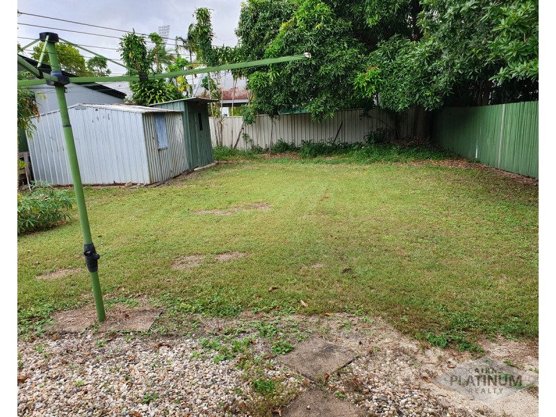 235 Lyons Street, Westcourt QLD 4870