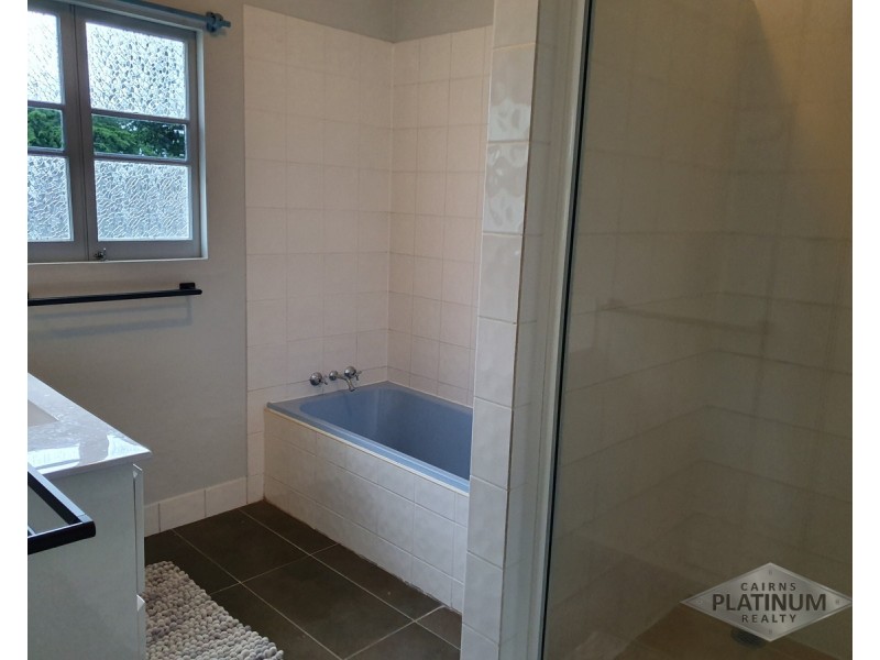 235 Lyons Street, Westcourt QLD 4870