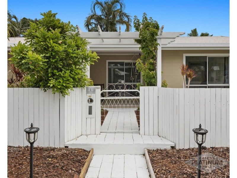 1 Hood Street, Trinity Park QLD 4879
