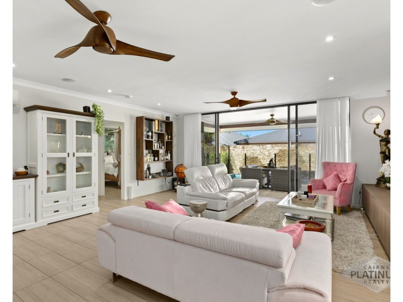 8 Castleton Entrance, Smithfield QLD 4878