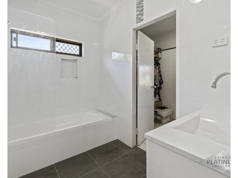 16 Coolum Close, Kewarra Beach QLD 4879