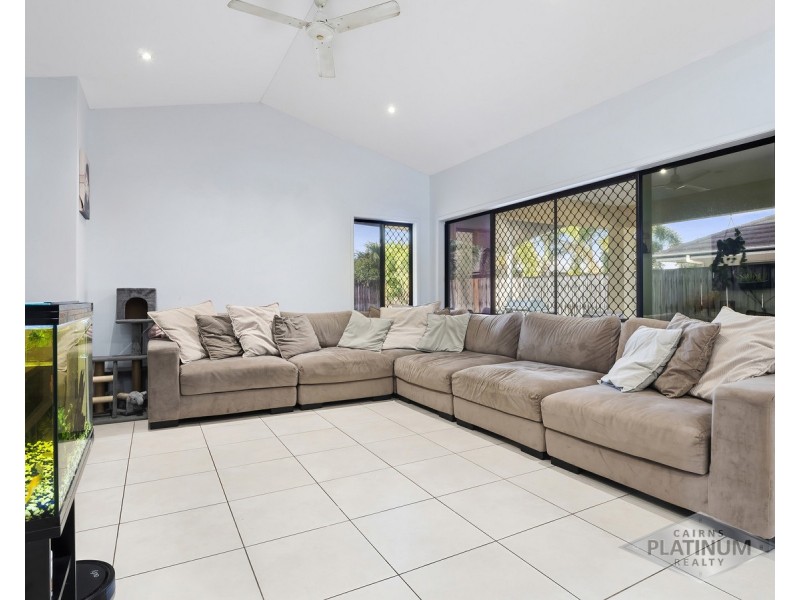25 Seton Street, Trinity Park QLD 4879