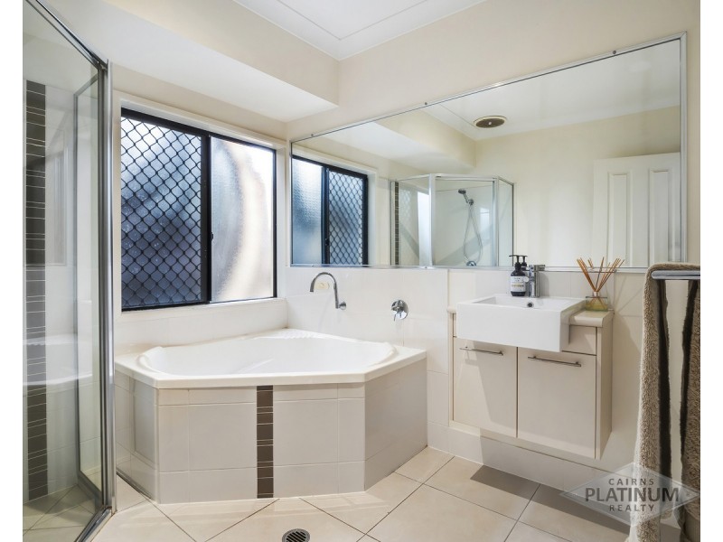 25 Seton Street, Trinity Park QLD 4879