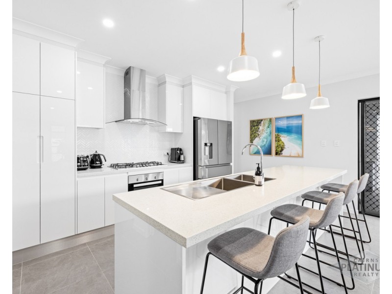 9 Wattledale Bend, Trinity Beach QLD 4879