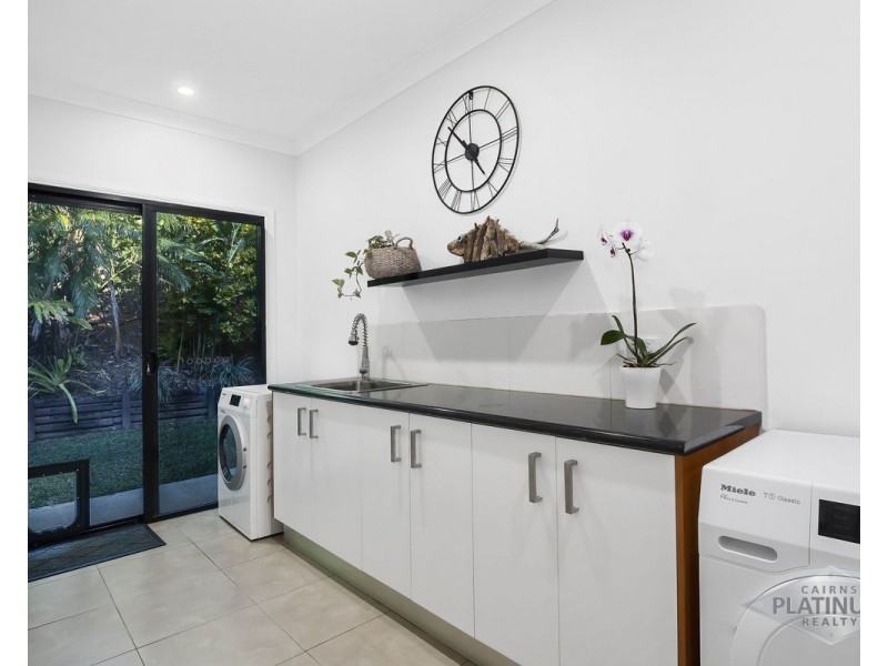 74 Leonard Street, Kewarra Beach QLD 4879