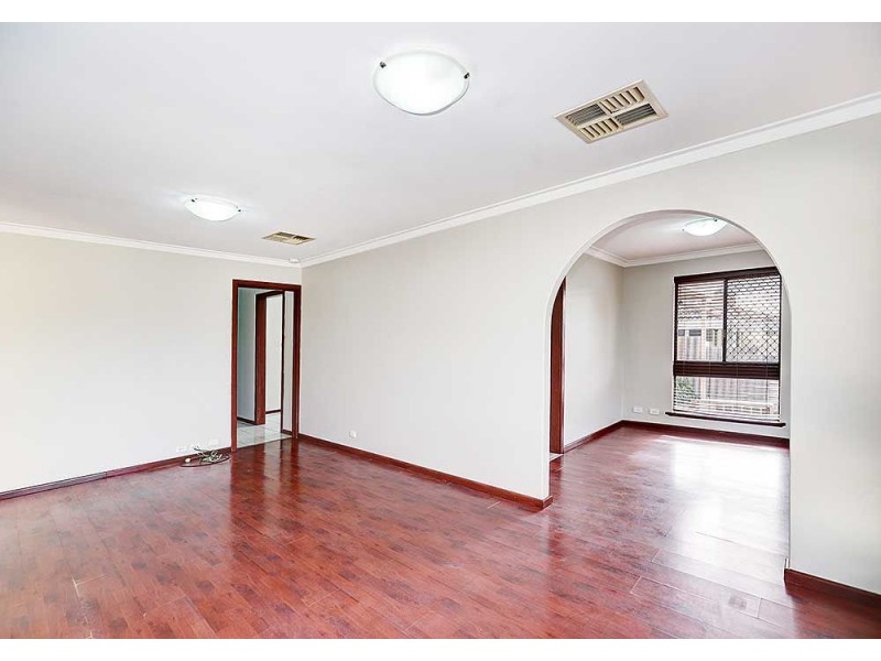 16 Margery Road, High Wycombe WA 6057