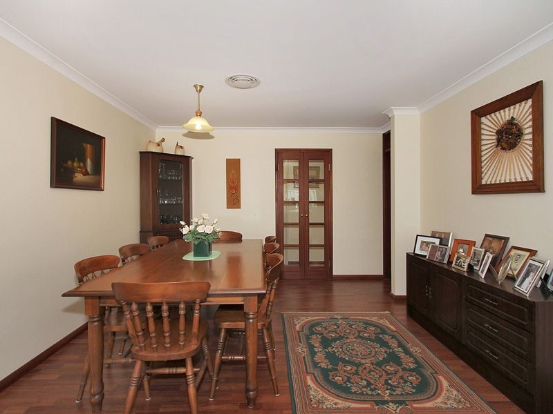 24 Gentle Circle, South Guildford WA 6055