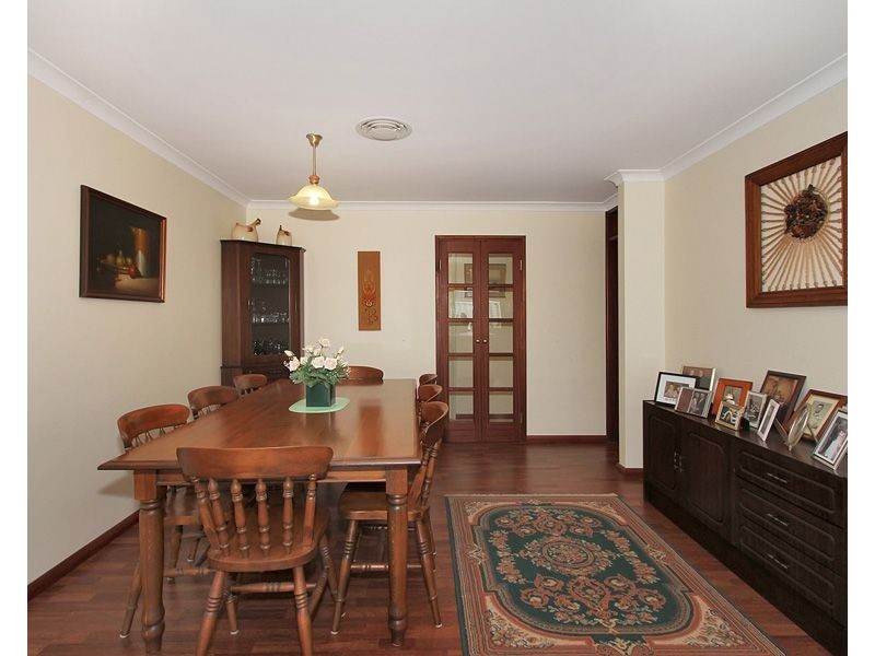 24 Gentle Circle, South Guildford WA 6055