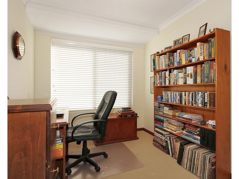 24 Gentle Circle, South Guildford WA 6055