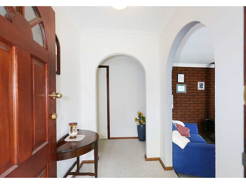 5 Casuarina Road, Maida Vale WA 6057