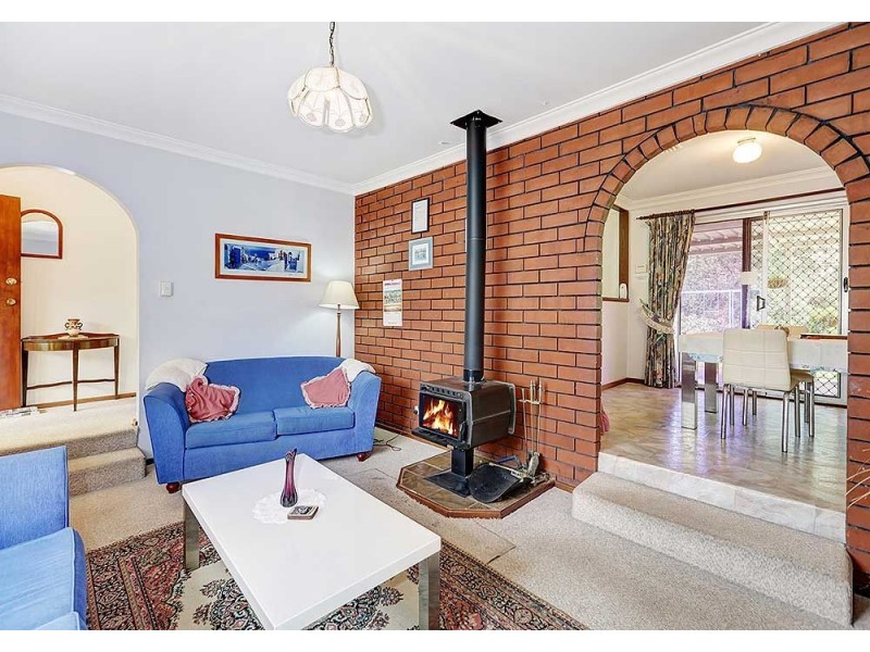 5 Casuarina Road, Maida Vale WA 6057