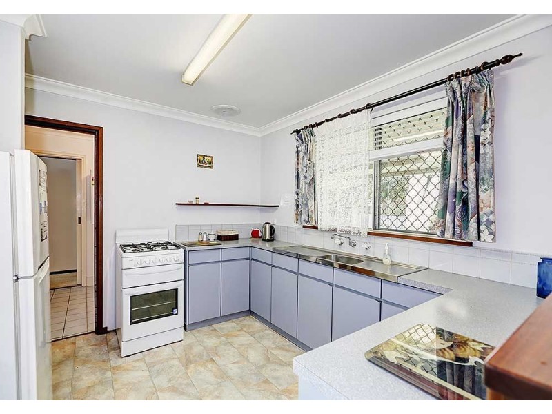 5 Casuarina Road, Maida Vale WA 6057