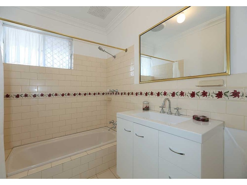 5 Casuarina Road, Maida Vale WA 6057