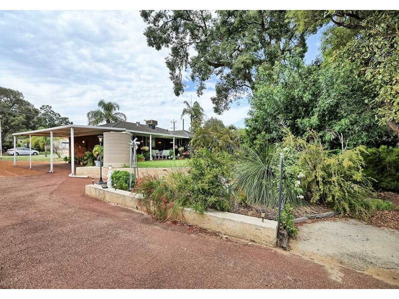 5 Casuarina Road, Maida Vale WA 6057