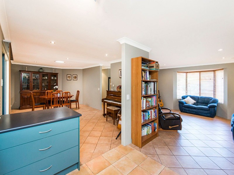 22 Butcher Road, High Wycombe WA 6057