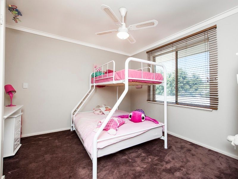 11 Almondtree Lane, Maida Vale WA 6057