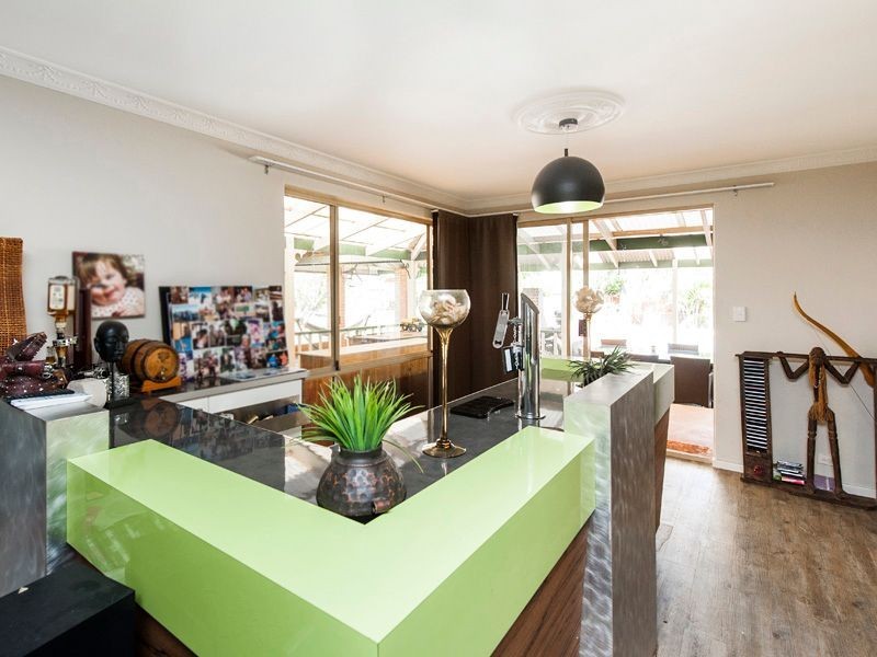 11 Almondtree Lane, Maida Vale WA 6057