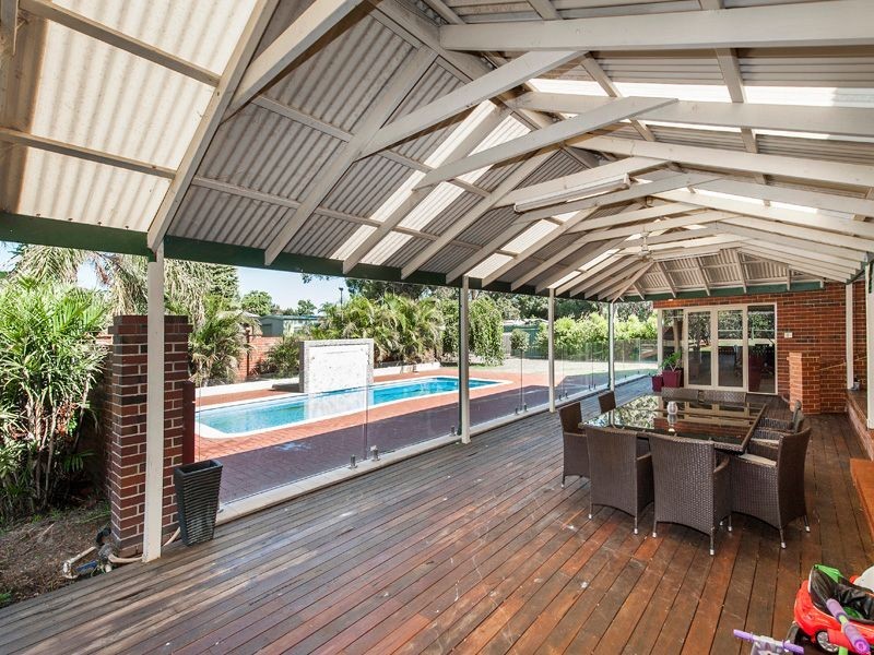 11 Almondtree Lane, Maida Vale WA 6057