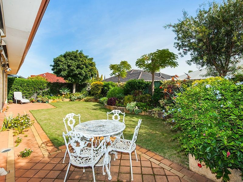 34 Fleet Circle, High Wycombe WA 6057