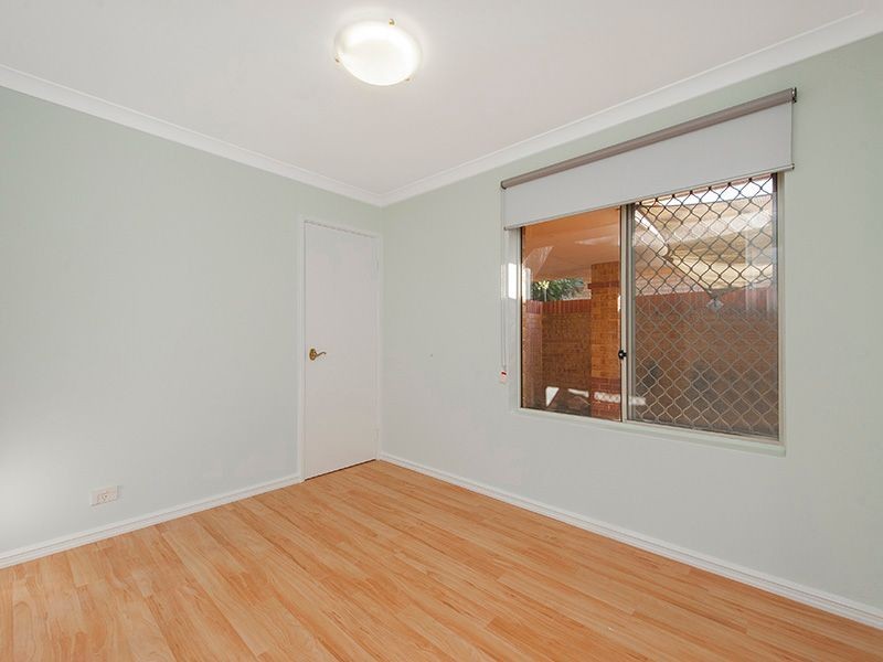 3/2A Frost Street, Swan View WA 6056