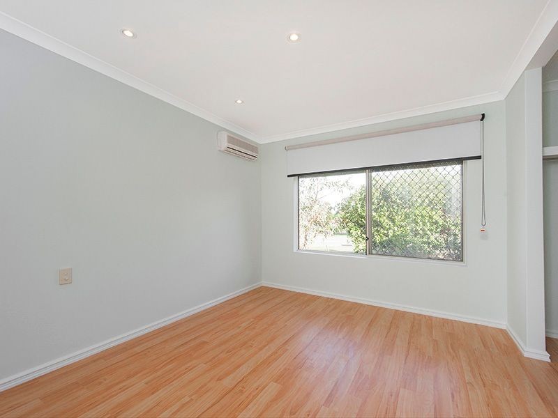 3/2A Frost Street, Swan View WA 6056