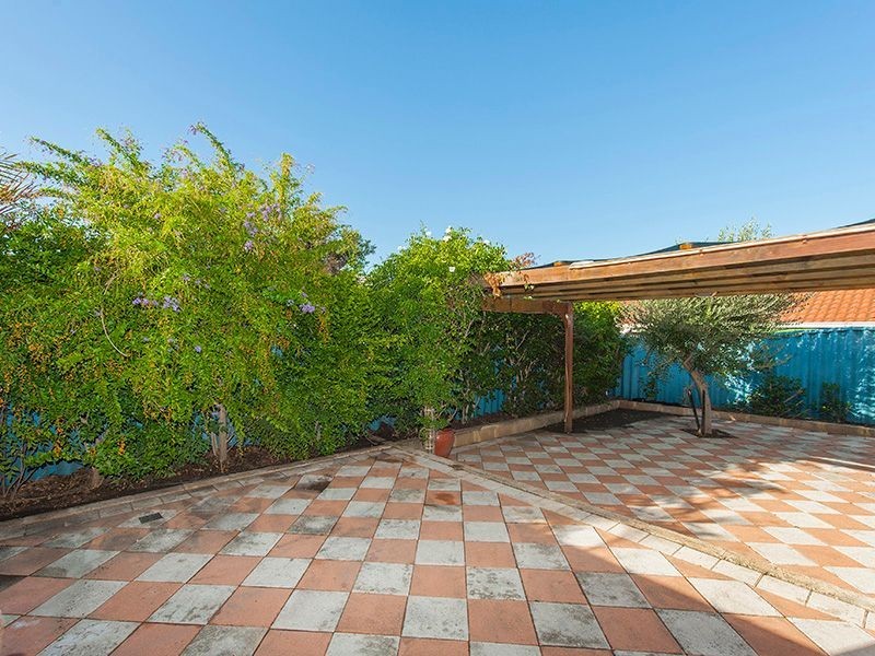 3/2A Frost Street, Swan View WA 6056