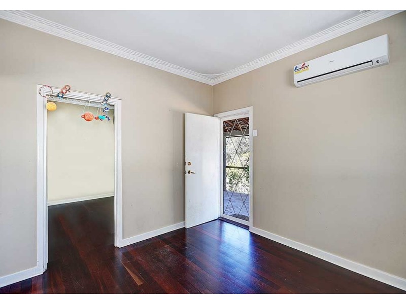 19 Hovea Crescent, Walliston WA 6076