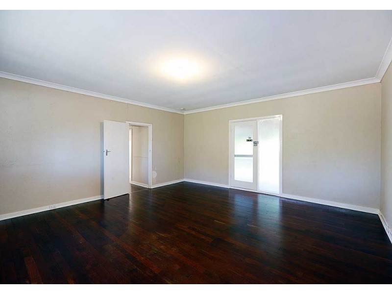 19 Hovea Crescent, Walliston WA 6076