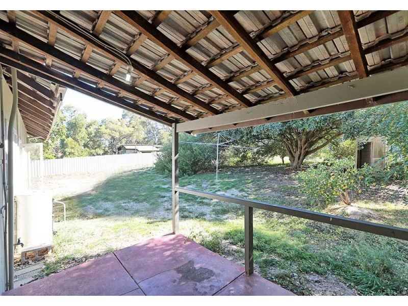 19 Hovea Crescent, Walliston WA 6076