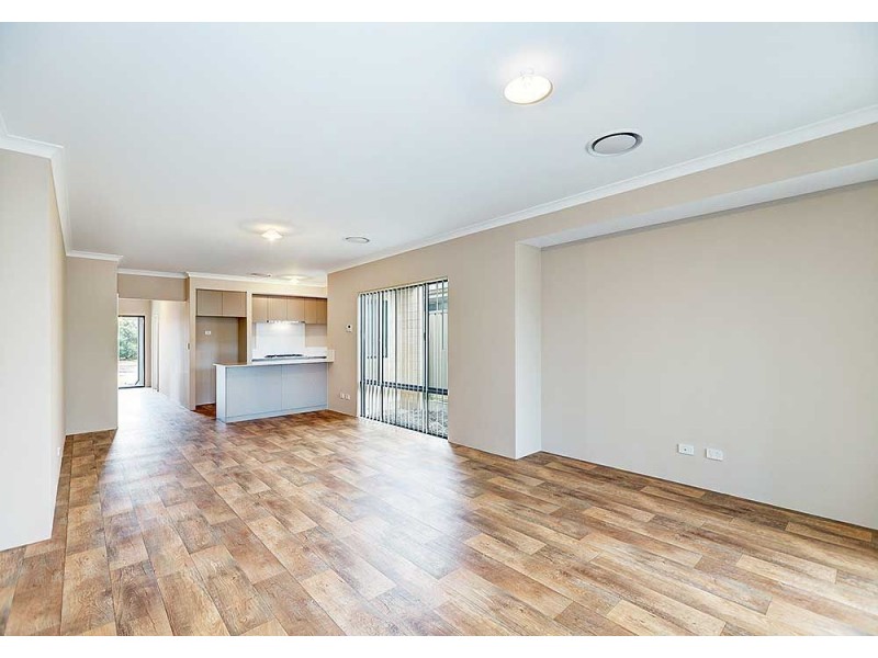 12 Treen Close, High Wycombe WA 6057